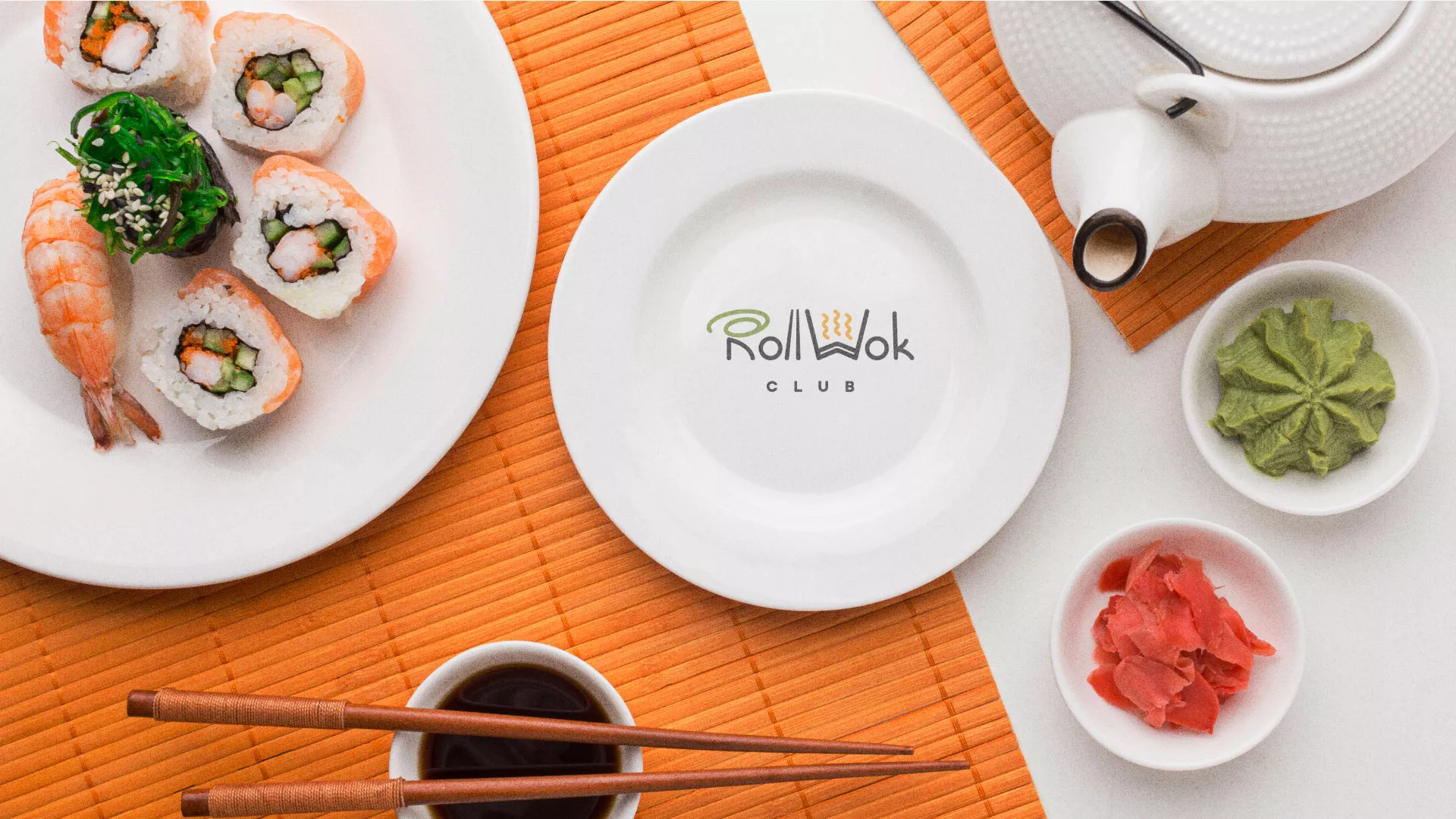 Разработка логотипа и фирменного стиля суши-бара «Roll Wok Club» в Балашове